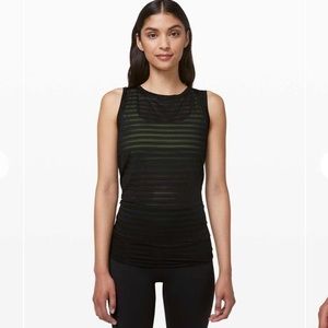 NWT LULULEMON MEET HALFWAY TANK *STRIPED
